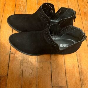 Carlos Billie’s cutout Black Ankle Boots